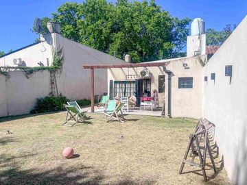 CASA 3 AMBIENTES JARDIN QUINCHO PARRILLA