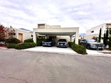 Casa en venta  en LO BARNECHEA