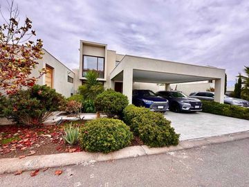 Casa en venta  en LO BARNECHEA