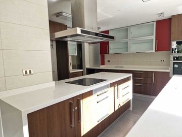 Casa en venta  en LO BARNECHEA