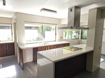 Casa en venta  en LO BARNECHEA