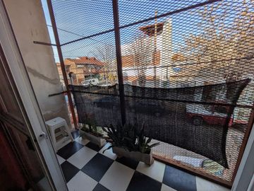 Venta 2 Dptos. cochera Vicente López 265 m2