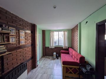 Venta 2 Dptos. cochera Vicente López 265 m2