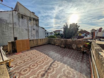 Venta 2 Dptos. cochera Vicente López 265 m2