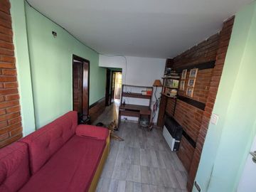 Venta 2 Dptos. cochera Vicente López 265 m2