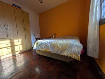 Venta 2 Dptos. cochera Vicente López 265 m2