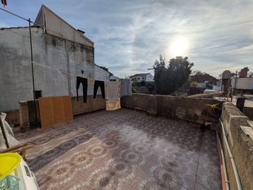 Venta 2 Dptos. cochera Vicente López 265 m2