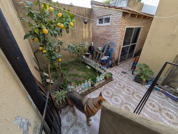 Venta 2 Dptos. cochera Vicente López 265 m2
