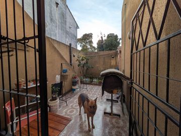 Venta 2 Dptos. cochera Vicente López 265 m2