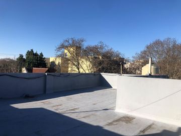 PH  4 AMBIENTES EN VENTA EN  LOMAS DE ZAMORA