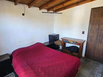 CASA VENTA 3 AMBIENTES MARMOL AMPLIO JARDIN