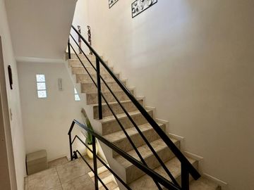 VENTA TRIPLEX 4 AMBIENTES APTO CREDITO- OLIVOS