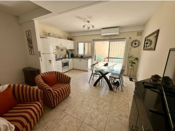 VENTA TRIPLEX 4 AMBIENTES APTO CREDITO- OLIVOS