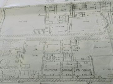 Casa 500 m² con jardín, pileta y cochera doble