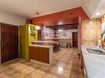 Venta 2 deptos 3 y 2 amb Pza Misericordia, Flores