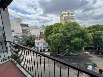 VENTA 2 AMBIENTES CON BALCON CORRIDO VILLA CRESPO
