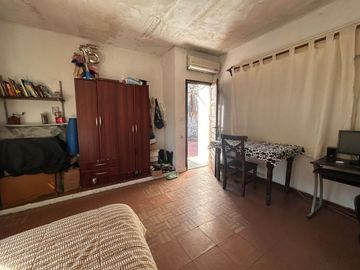 Casa 4 ambientes Venta Gerli Multifamiliar c/Patio