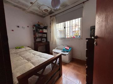 Casa 4 ambientes Venta Gerli Multifamiliar c/Patio