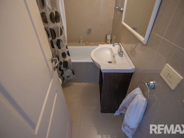 Venta Departamento 2 Ambientes Cochera Balcon