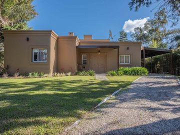 Alquiler de casa amoblada 3 amb en Bo.Zorzal Pilar