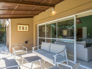 Alquiler de casa amoblada 3 amb en Bo.Zorzal Pilar