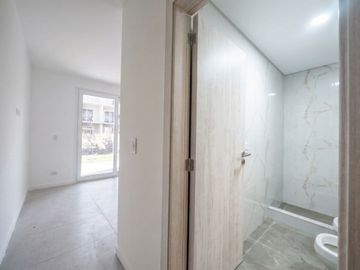 VENTA DEPTO 3 AMB A ESTRENAR C/COCH - PILAR