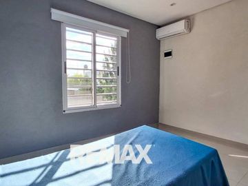 Venta casa 3 dorm. jardin 3 coch derqui pilar.