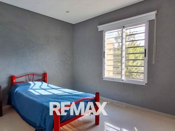Venta casa 3 dorm. jardin 3 coch derqui pilar.