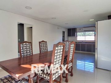 Venta casa 3 dorm. jardin 3 coch derqui pilar.