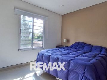 Venta casa 3 dorm. jardin 3 coch derqui pilar.