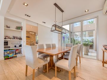 VENTA CASA EN ALBANUEVA CON AMARRA 5 AMB.
