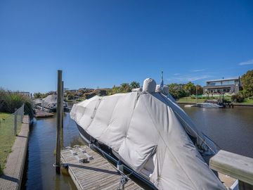 VENTA CASA EN ALBANUEVA CON AMARRA 5 AMB.