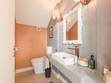 VENTA CASA EN ALBANUEVA CON AMARRA 5 AMB.