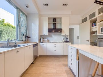VENTA CASA EN ALBANUEVA CON AMARRA 5 AMB.