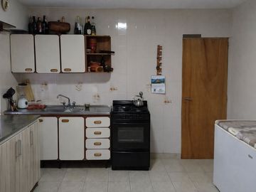 CASA AMPLIO PARQUE B. SAN JACINTO A METROS COSTA