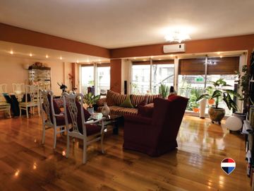 Depto. 4 ambientes en venta en Palermo con cochera