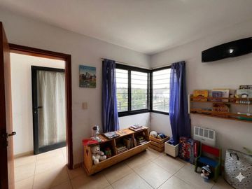 Casa 3 dormitorios en Villa del Lago. Carlos Paz
