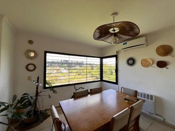 Casa 3 dormitorios en Villa del Lago. Carlos Paz