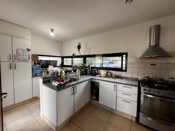 Casa 3 dormitorios en Villa del Lago. Carlos Paz