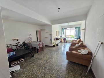 VENTA DEPTO 4 AMB FLORES MUY LUMINOSO - APTO CRÉD