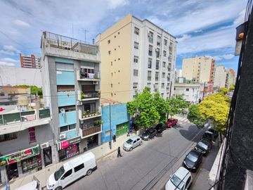 VENTA DEPTO 4 AMB FLORES MUY LUMINOSO - APTO CRÉD