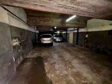 DEPARTAMENTO 3 AMB AL FRENTE C/GUARDACOCHE FLORES