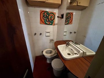 DEPARTAMENTO 3 AMB AL FRENTE C/GUARDACOCHE FLORES