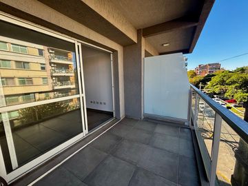 VENTA 2 AMB BALCON TERRAZA ESTRENAR ADROGUE CENTRO