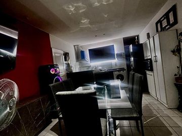 VENTA CASA MODERNA- GUAYMALLEN MZA