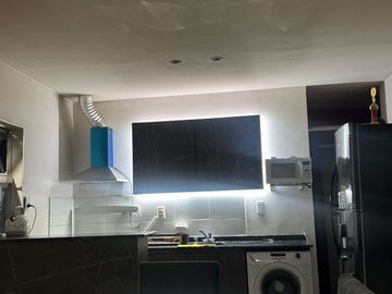 VENTA CASA MODERNA- GUAYMALLEN MZA