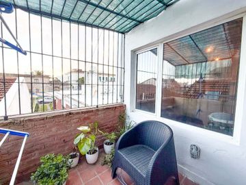 VENTA DUPLEX 4 AMB. LA PERLA 200m DEL MAR