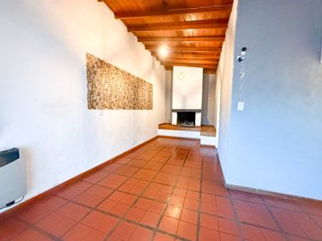 VENTA DUPLEX 4 AMB. LA PERLA 200m DEL MAR