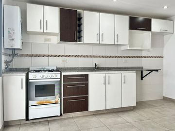 DEPARTAMENTO 2 AMBIENTES VENTA CASEROS CENTRO