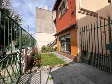 VENTA CASA EN BLOQUE-VALENTIN ALSINA